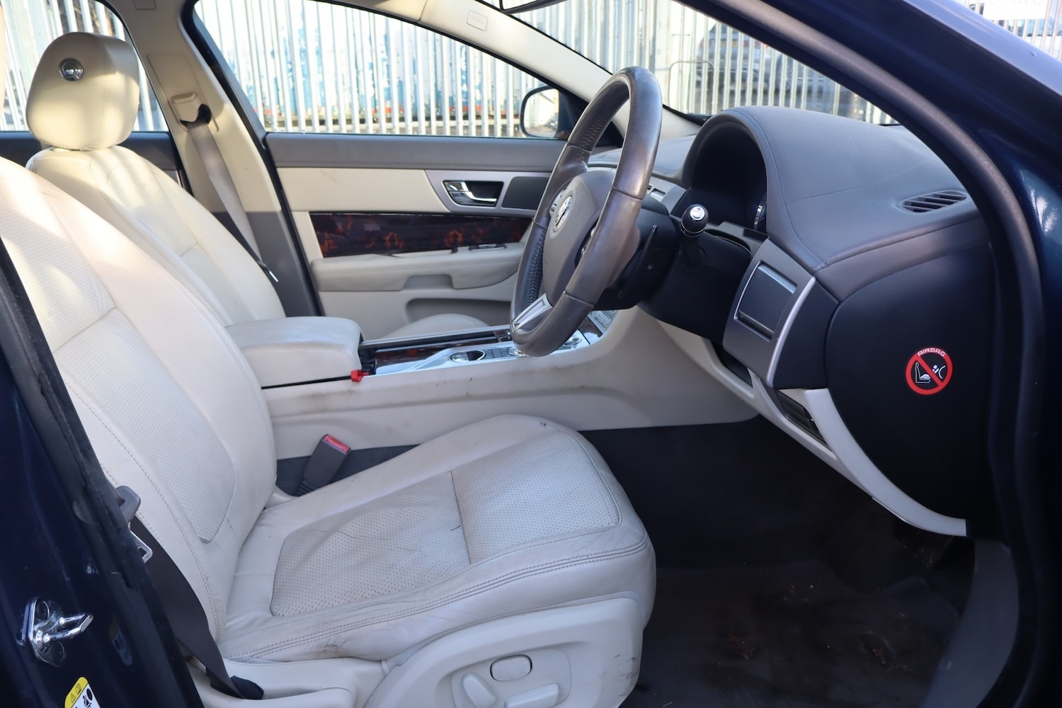 Used Jaguar XF 2010 for sale - 77518984: Photo 8