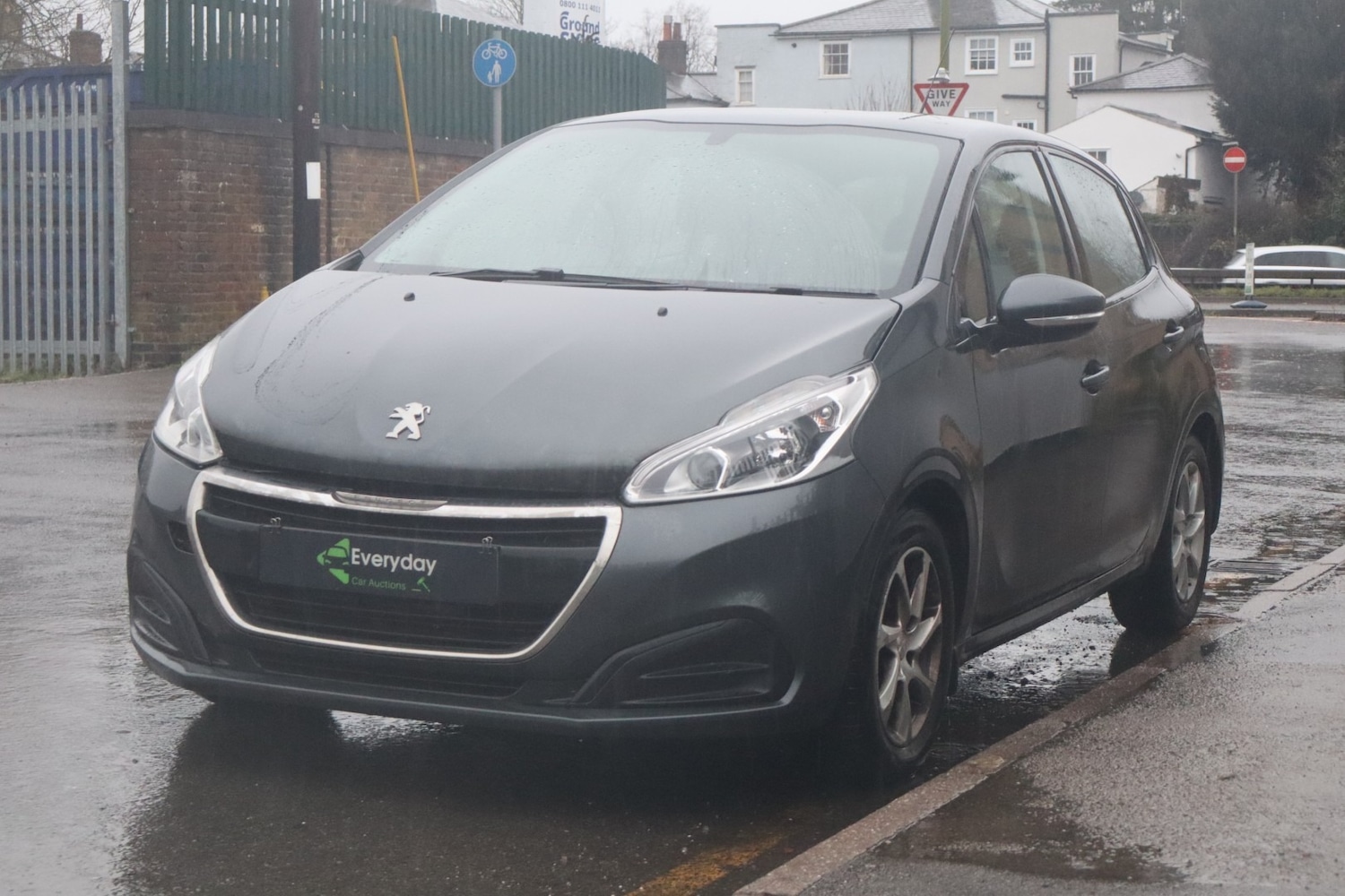 Used Peugeot 208 2017 for sale - 77210335: Photo 2