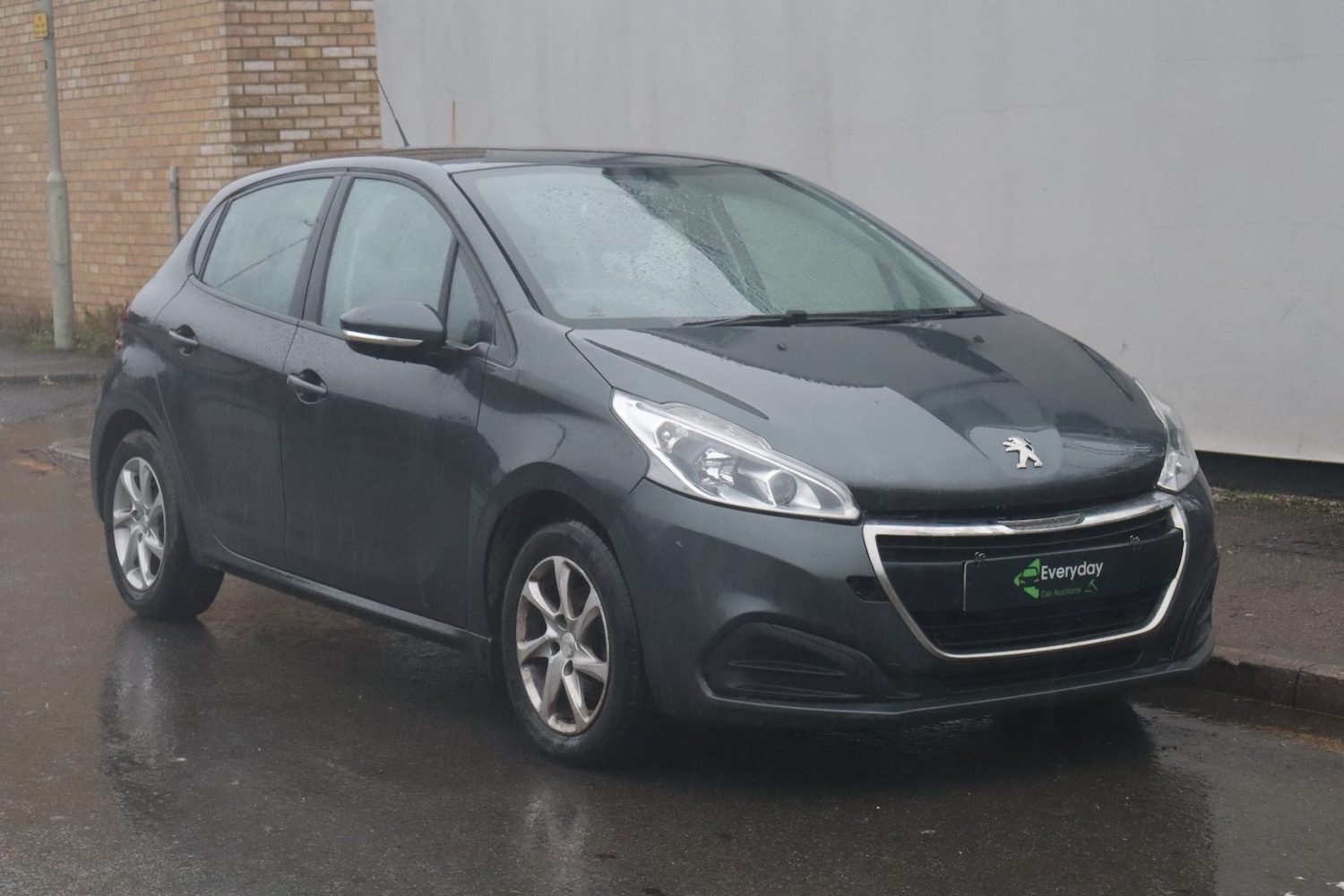 Used Peugeot 208 2017 for sale - 77210335: Photo 8