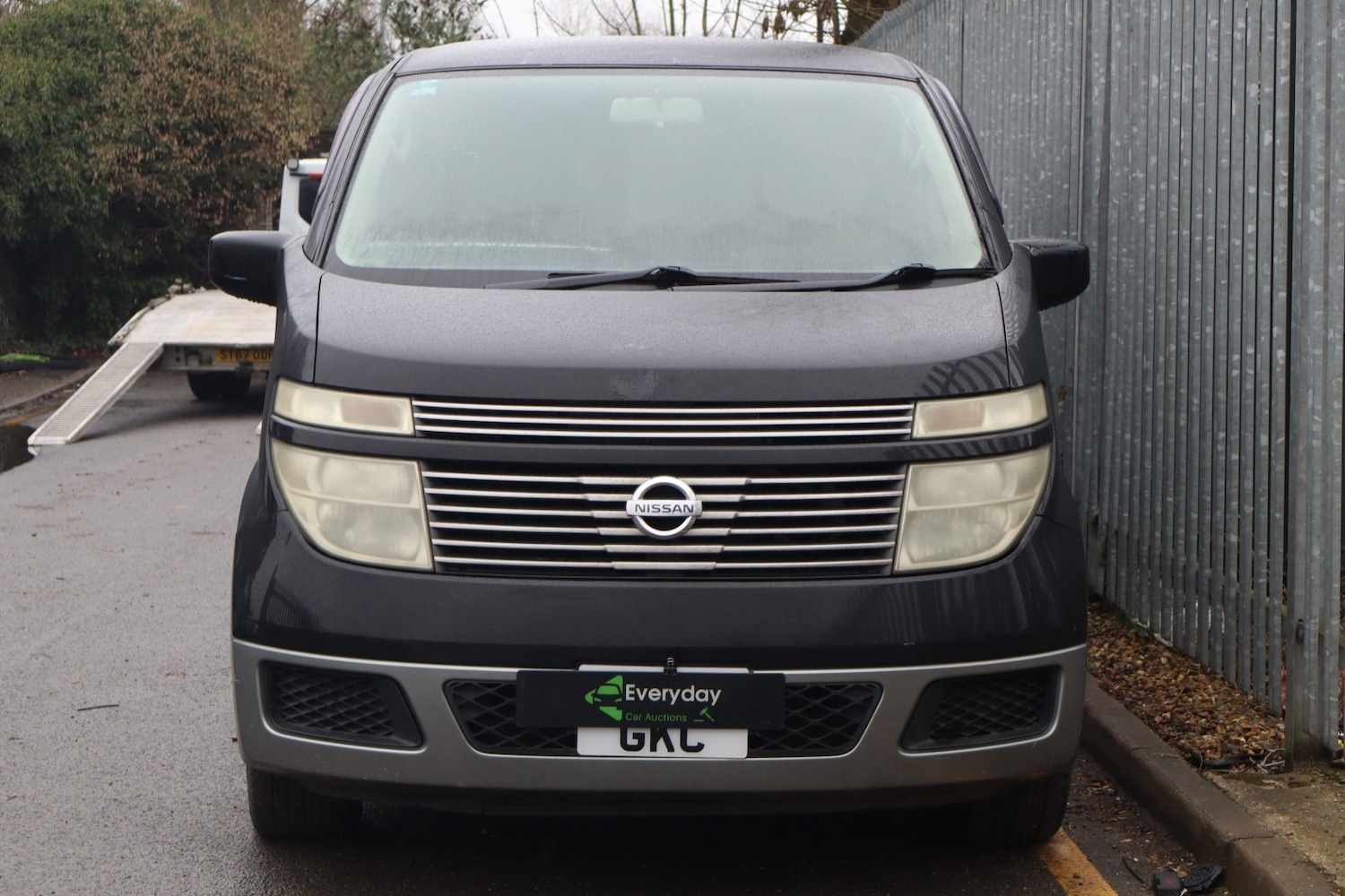 Used Nissan Elgrand 2014 for sale - 77606959: Photo 2