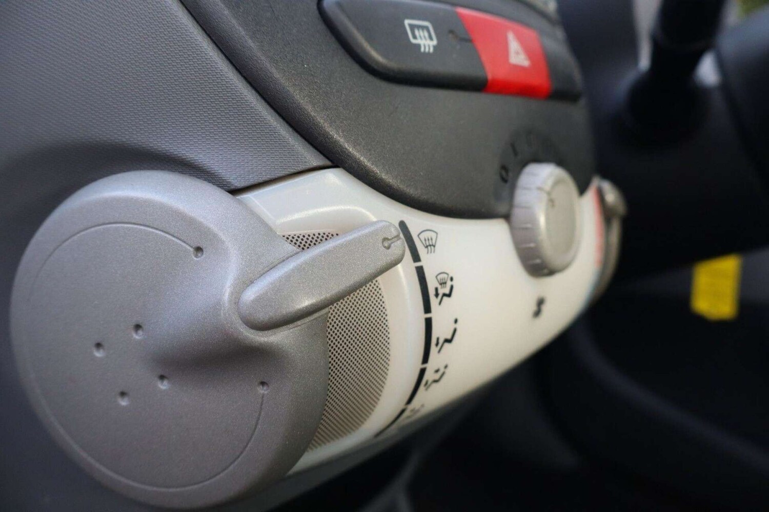 Used Peugeot 107 2006 for sale - 77919020: Photo 41