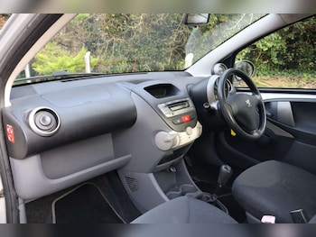 Used Peugeot 107 2006 for sale - 77919020: Photo