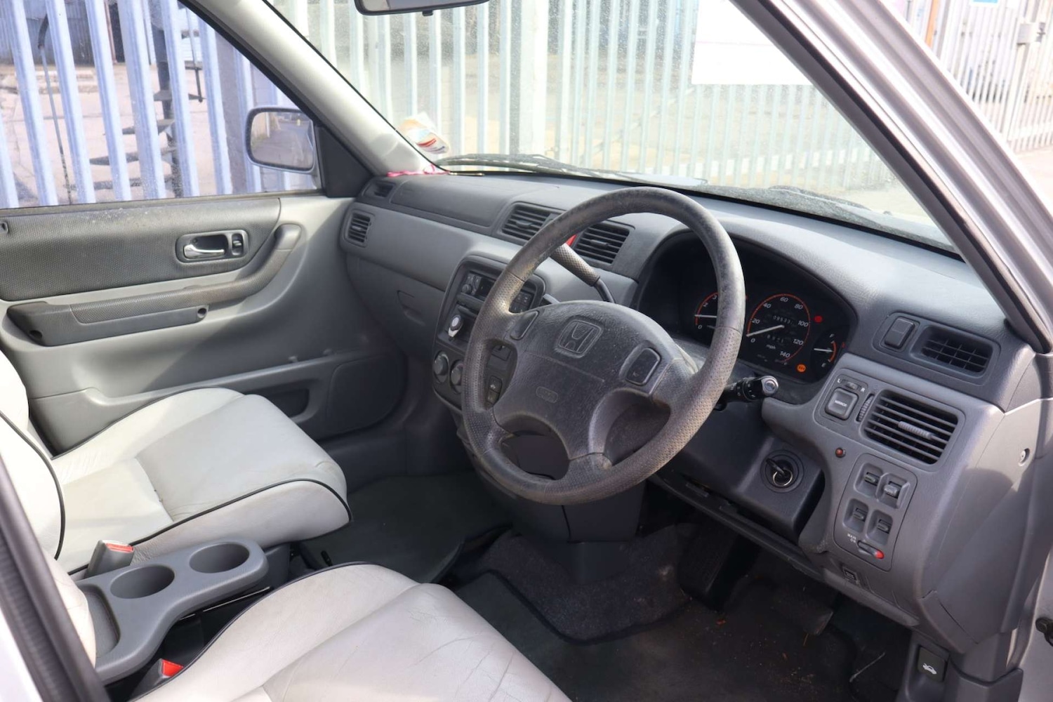 Used Honda CR-V 2001 for sale - 77964801: Photo 4