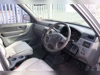 Used Honda CR-V 2001 for sale - 77964801: Photo