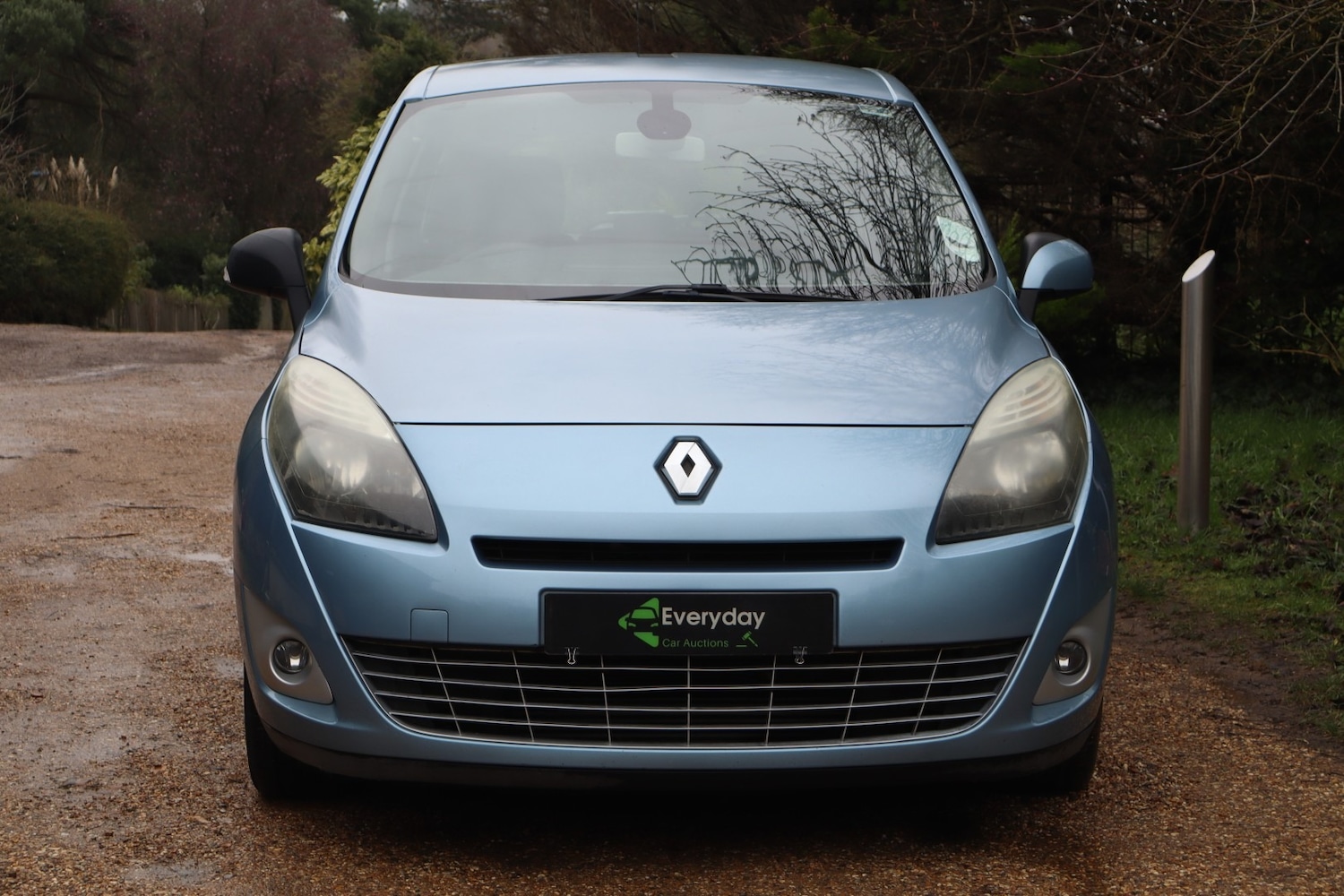 Used Renault Grand Scenic 2010 for sale - 77687497: Photo 2