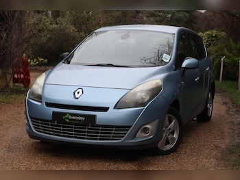 Used Renault Grand Scenic 2010 for sale - 77687497: Photo