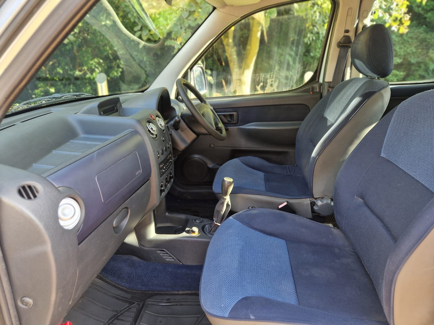 Used Citroen Berlingo 2004 for sale - 76170545: Photo 13