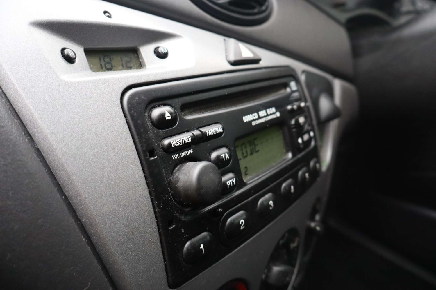 Used Ford Focus 2002 for sale - 78039624: Photo 25