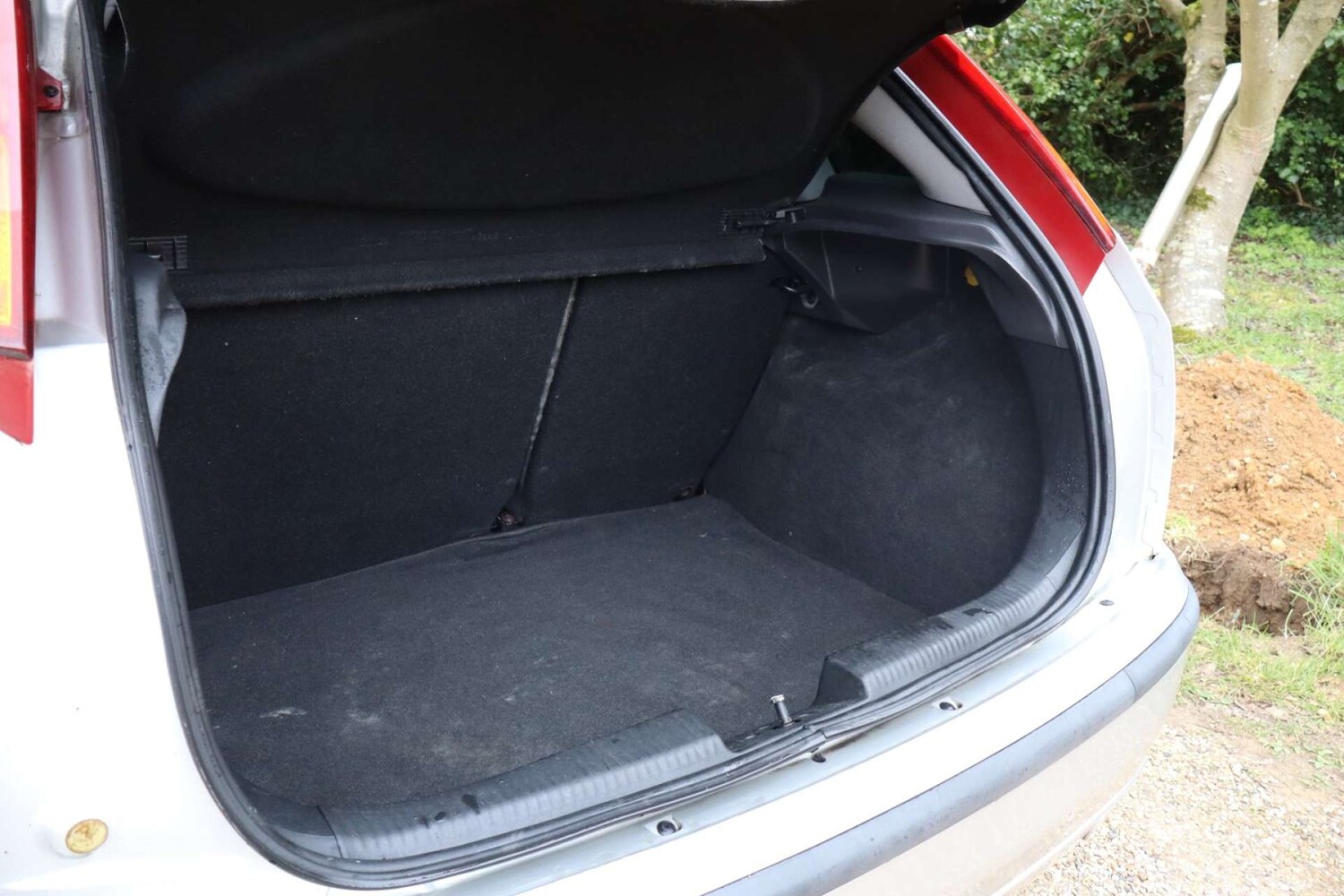 Used Ford Focus 2002 for sale - 78039624: Photo 42