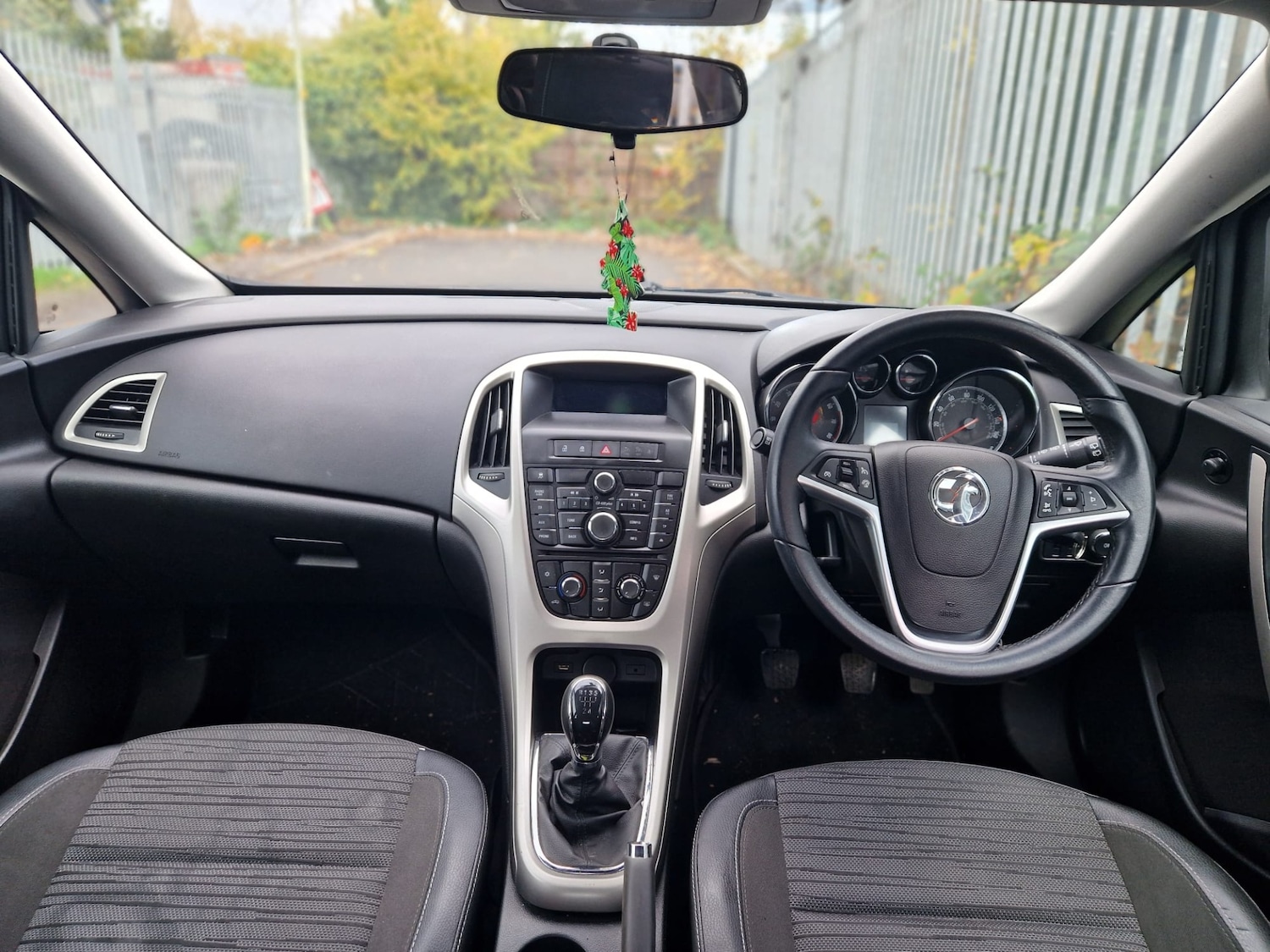 Used Vauxhall Astra 2014 for sale - 76450622: Photo 3