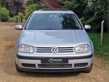 Volkswagen - Golf