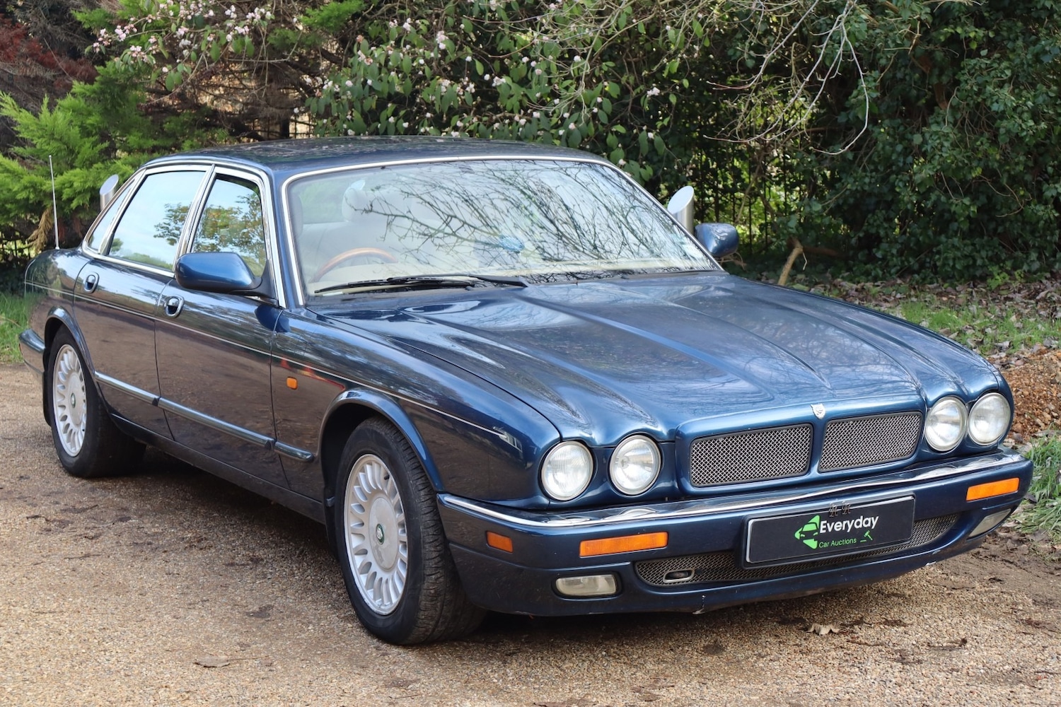 Used Jaguar XJ 1997 for sale - 76649243: Photo 1