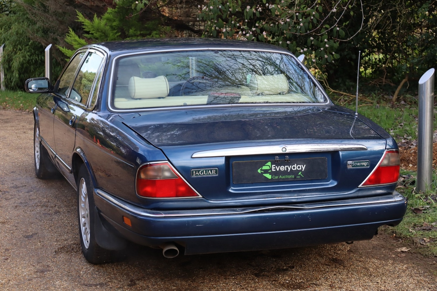 Used Jaguar XJ 1997 for sale - 76649243: Photo 8