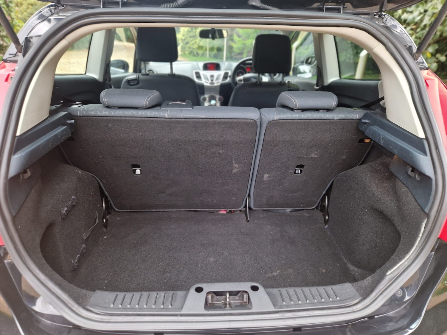 Used Ford Fiesta 2012 for sale - 76156918: Photo 19