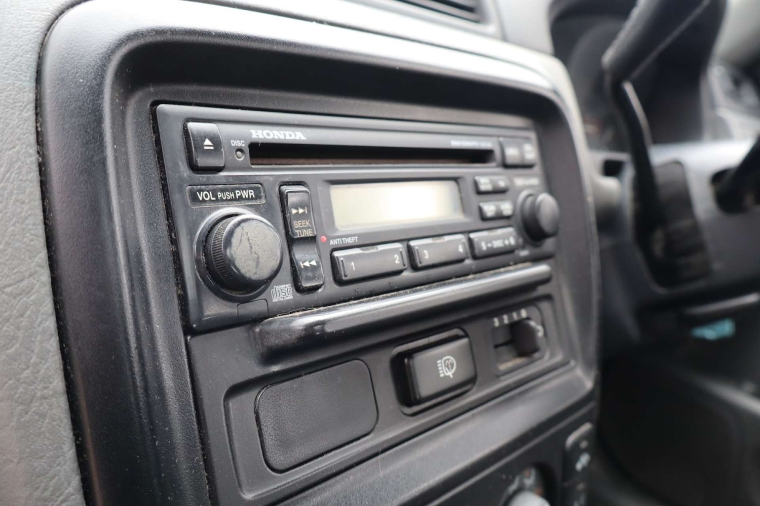 Used Honda CR-V 2001 for sale - 78097332: Photo 25