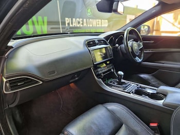 Used Jaguar XE 2017 for sale - 78955889: Photo