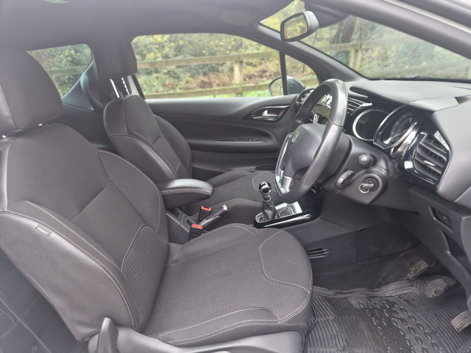 Used Citroen DS3 2013 for sale - 76589059: Photo 13