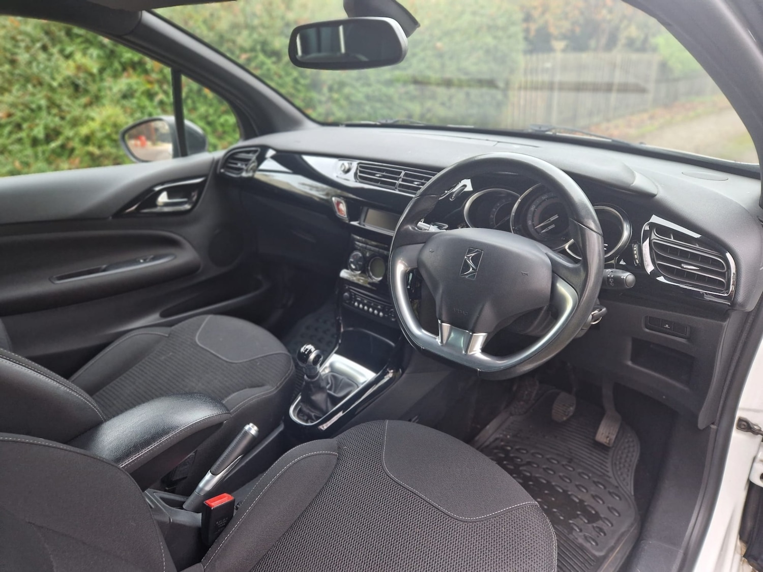 Used Citroen DS3 2013 for sale - 76589059: Photo 16