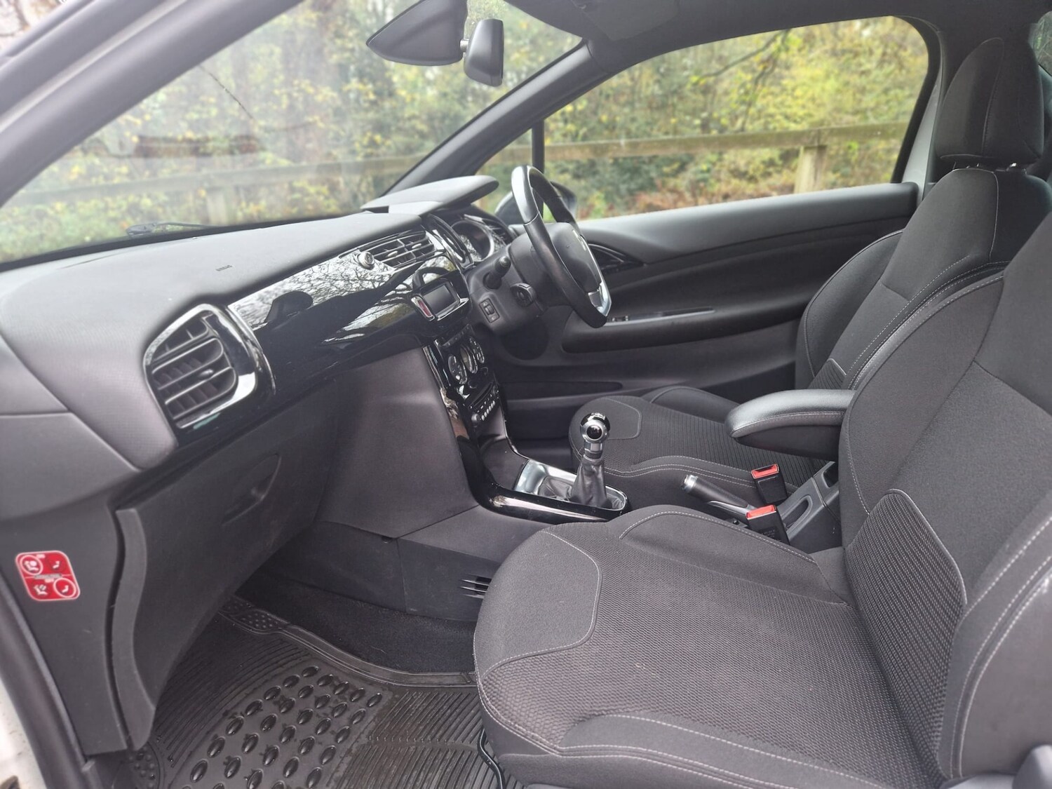 Used Citroen DS3 2013 for sale - 76589059: Photo 24