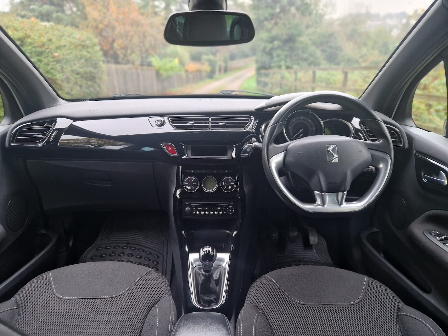 Used Citroen DS3 2013 for sale - 76589059: Photo 26