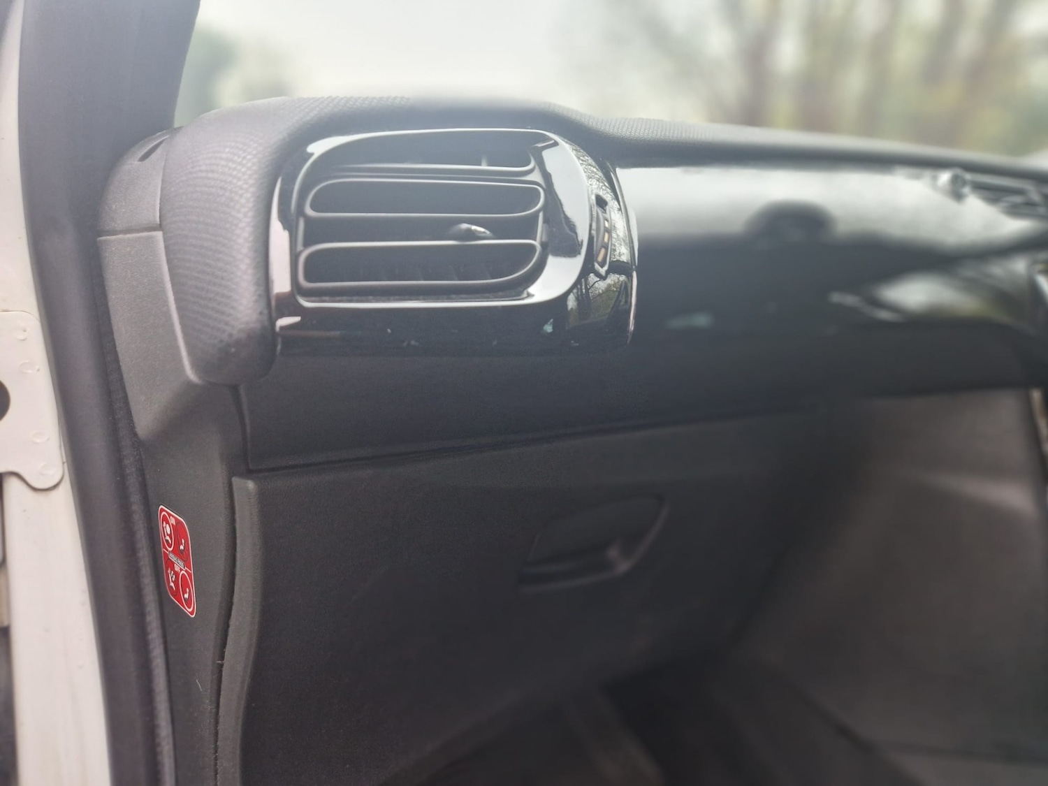 Used Citroen DS3 2013 for sale - 76589059: Photo 29