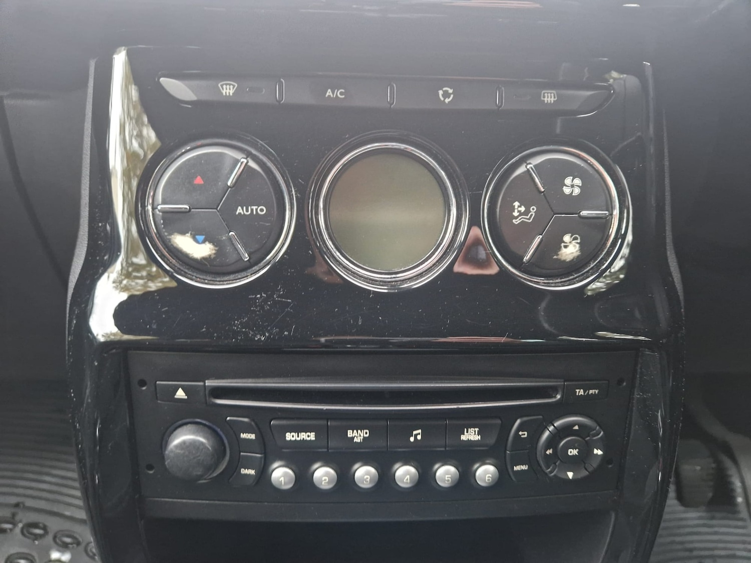 Used Citroen DS3 2013 for sale - 76589059: Photo 32