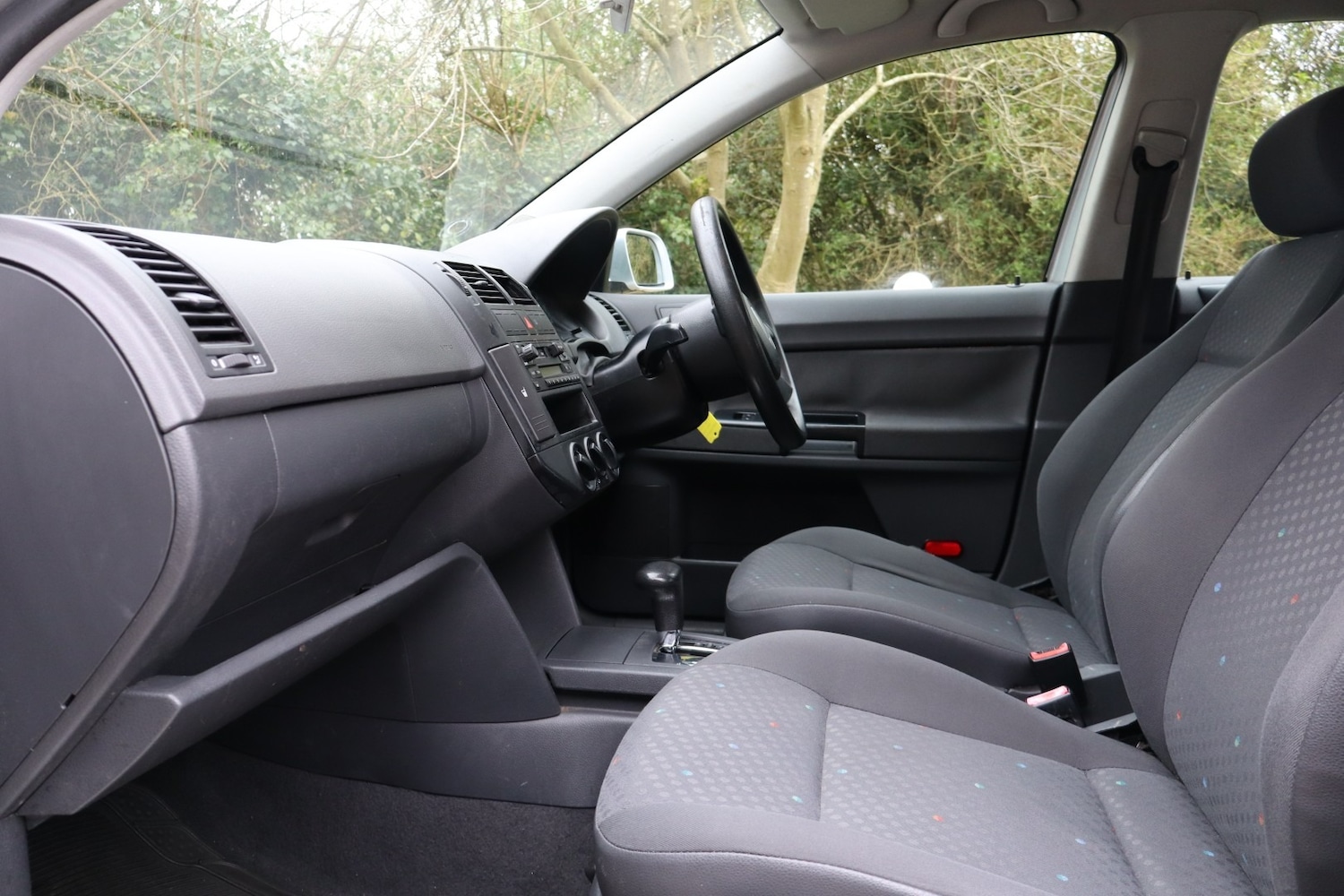 Used Volkswagen Polo 2004 for sale - 77889225: Photo 17