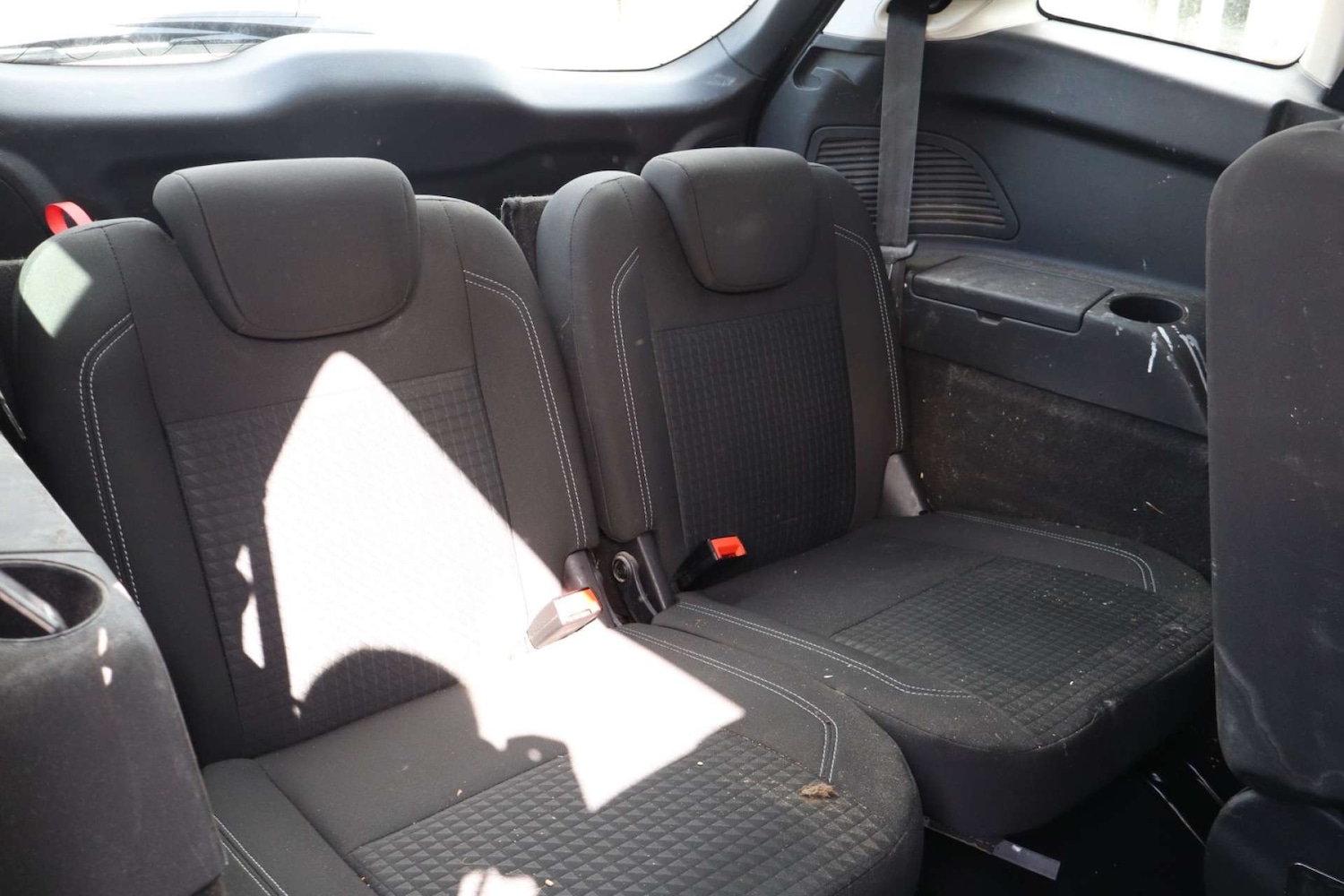 Used Ford Grand C-Max 2015 for sale - 78055125: Photo 14