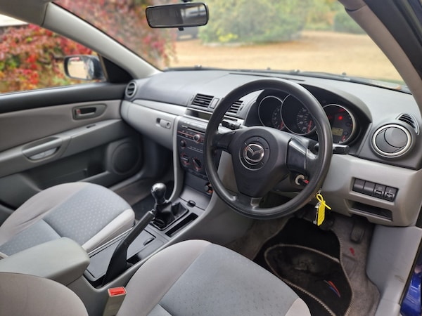 Used Mazda Mazda3 2005 for sale - 76288365: Photo 14