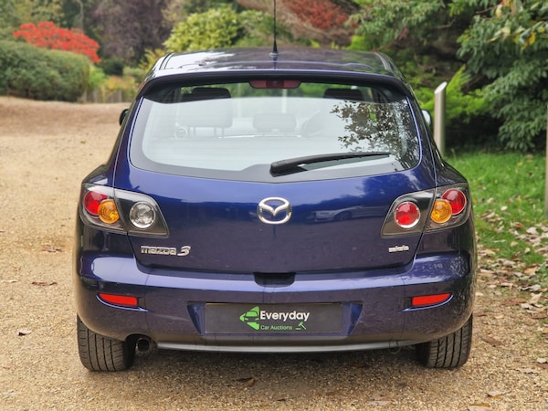 Used Mazda Mazda3 2005 for sale - 76288365: Photo 15