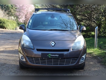 Used Renault Grand Scenic 2010 for sale - 77888275: Photo