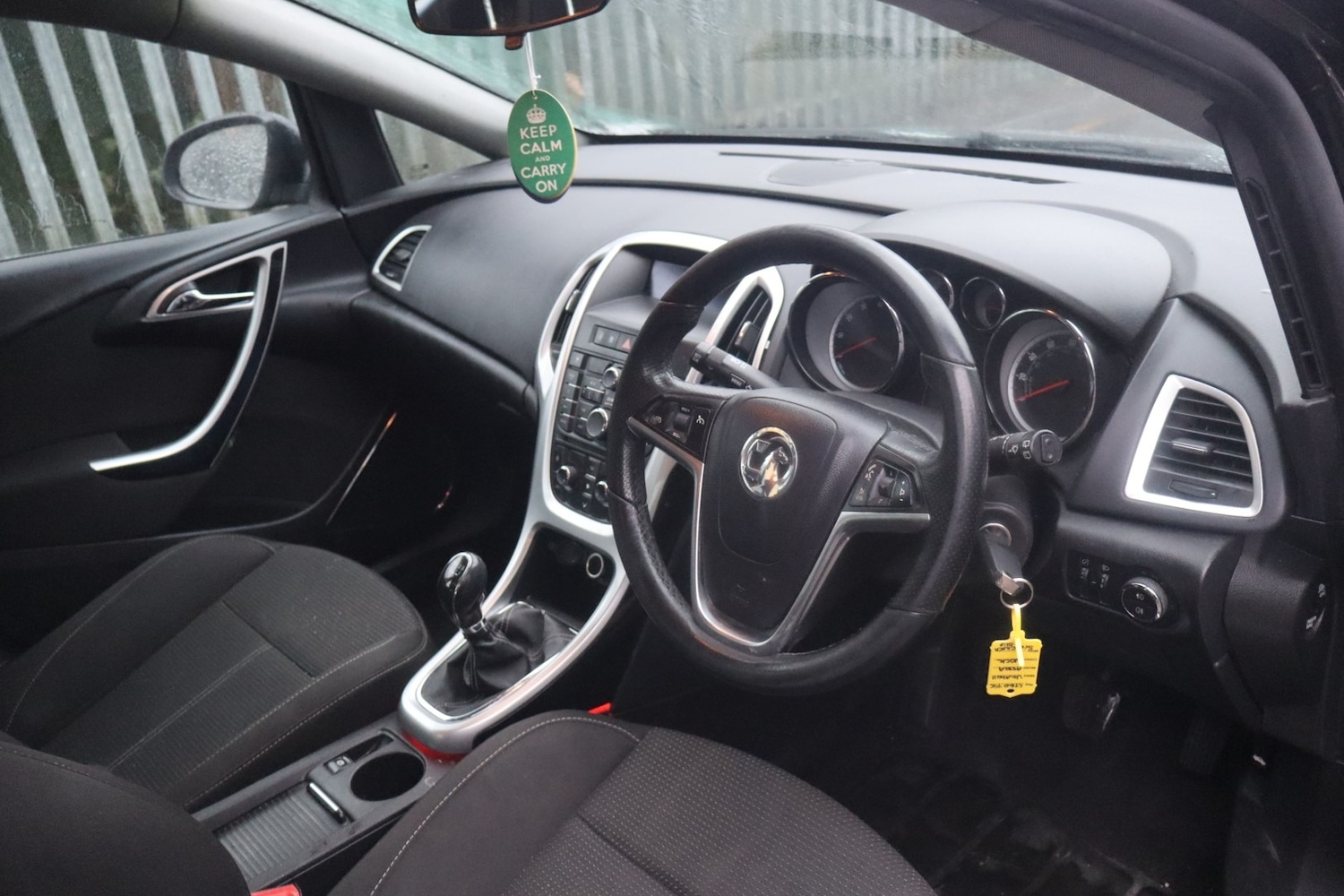 Used Vauxhall Astra 2010 for sale - 77449845: Photo 3