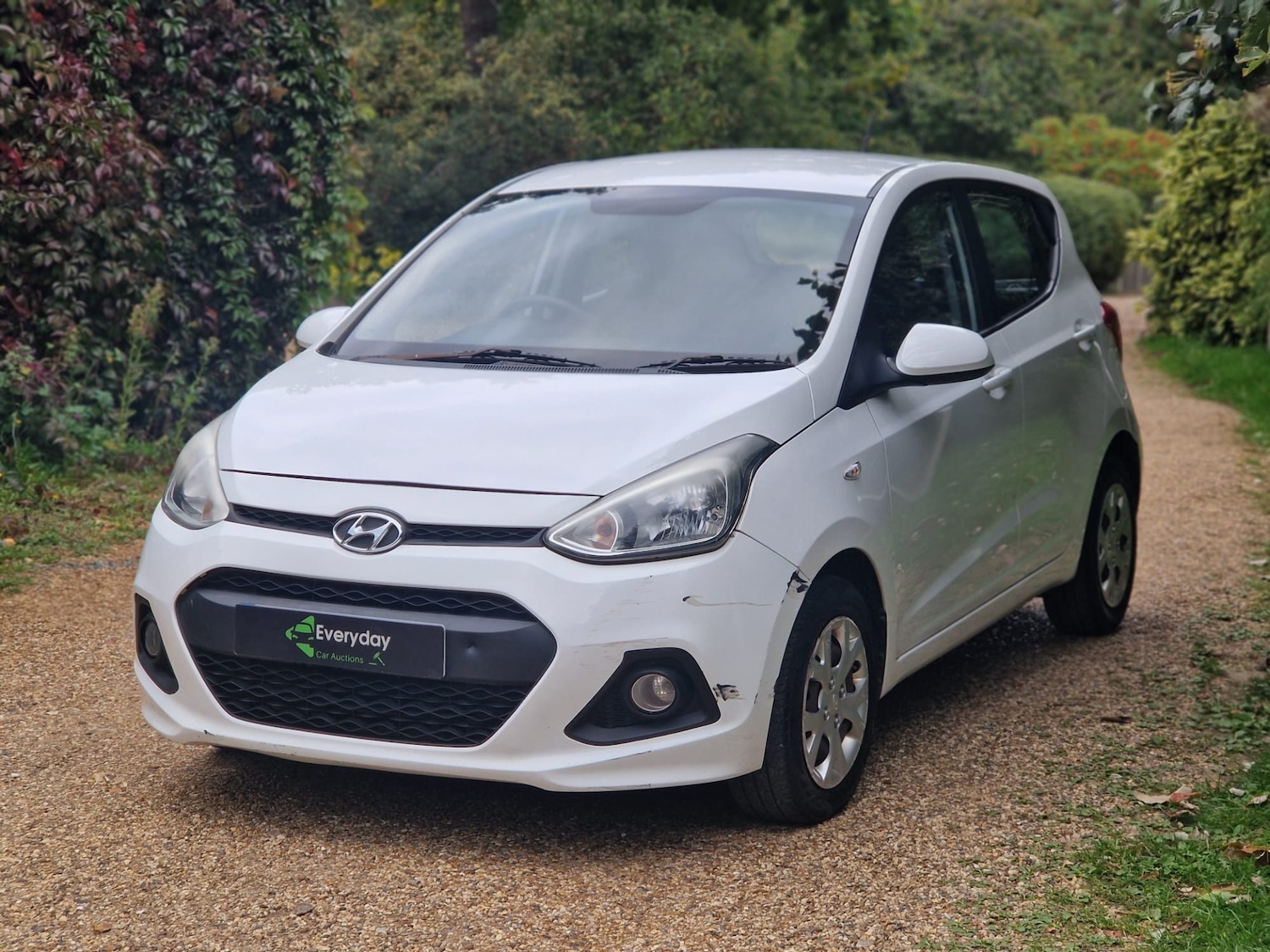 Used Hyundai i10 2015 for sale - 76192420: Photo 8