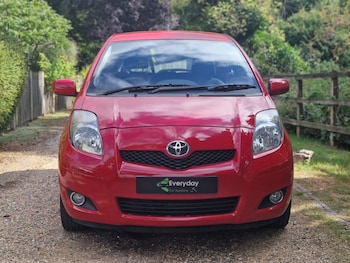 Used Toyota Yaris 2011 for sale - 75616210: Photo