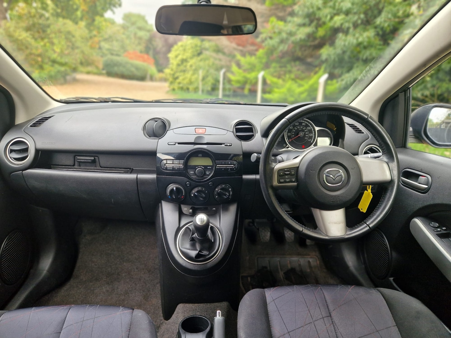 Used Mazda Mazda2 2011 for sale - 76355282: Photo 14
