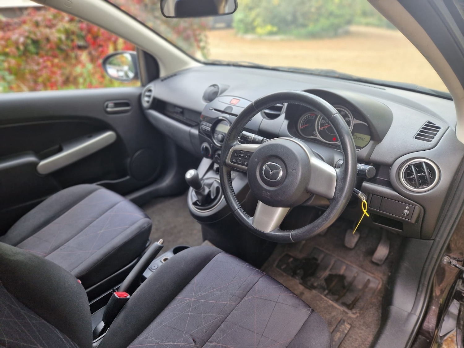 Used Mazda Mazda2 2011 for sale - 76355282: Photo 16