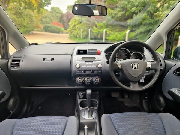 Used Honda Jazz 2003 for sale - 76302137: Photo 14