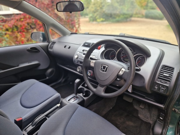 Used Honda Jazz 2003 for sale - 76302137: Photo 17