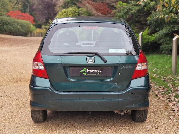 Used Honda Jazz 2003 for sale - 76302137: Photo 18