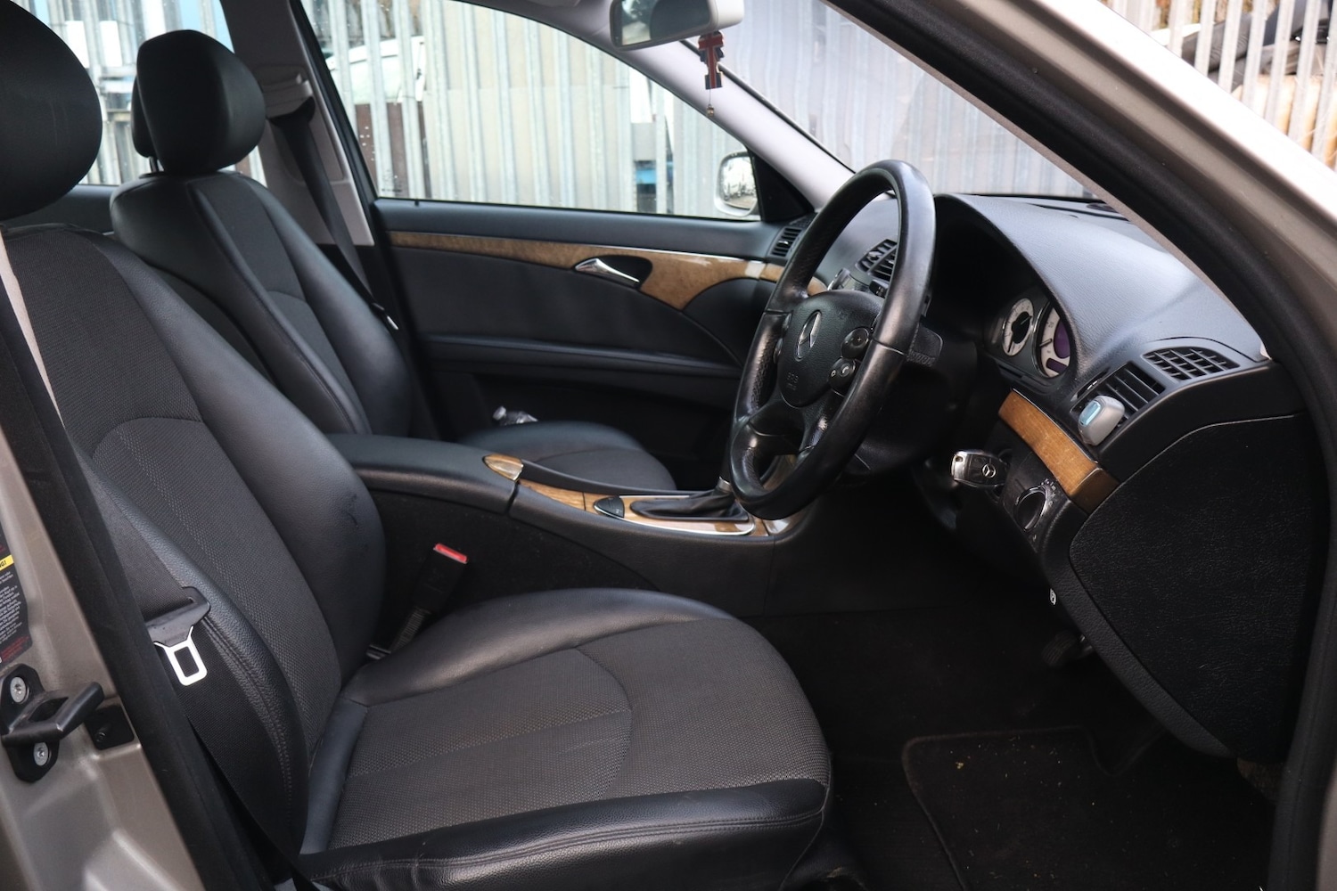 Used Mercedes-Benz E Class 2008 for sale - 77024339: Photo 10