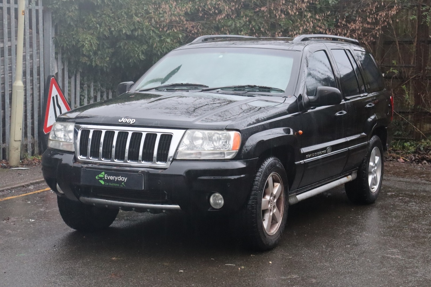 Used Jeep Grand Cherokee 2004 for sale - 77461985: Photo 2