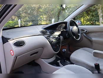 Used Ford Focus 2004 for sale - 77578982: Photo