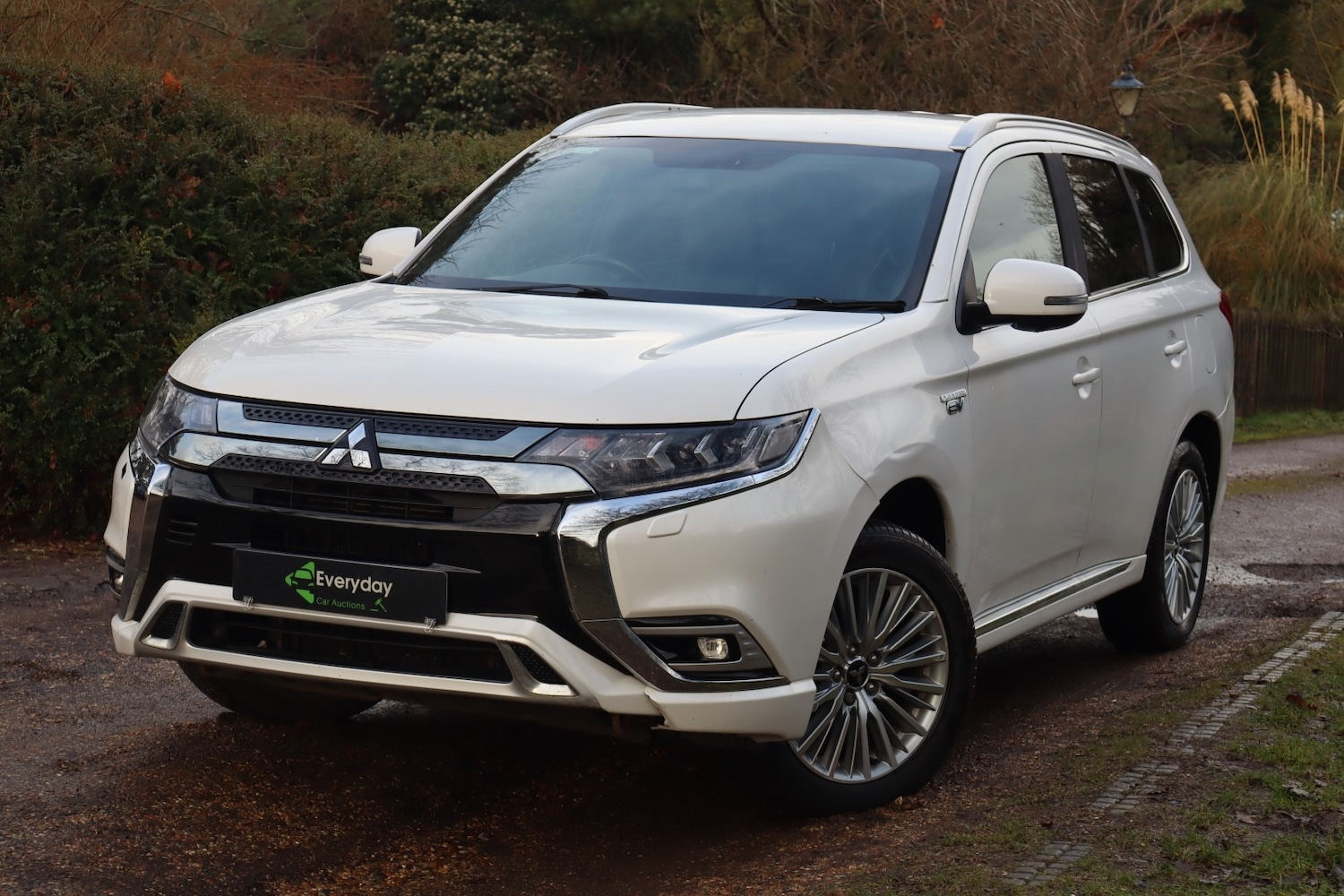 Used Mitsubishi Outlander 2018 for sale - 77349799: Photo 2