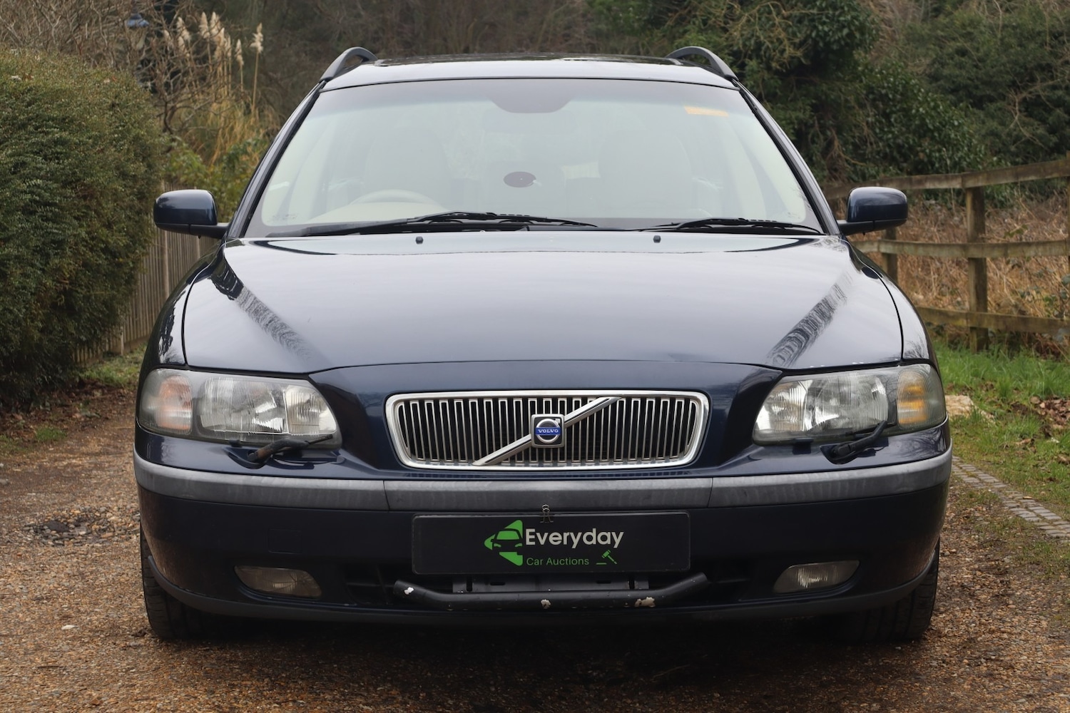Used Volvo V70 2003 for sale - 77591349: Photo 2