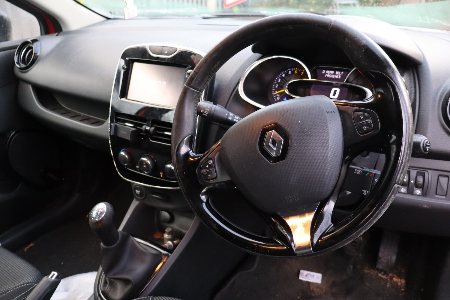 Used Renault Clio 2014 for sale - 76734311: Photo 10