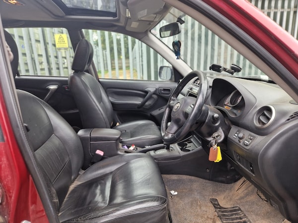 Used Toyota RAV4 2004 for sale - 76273075: Photo 8