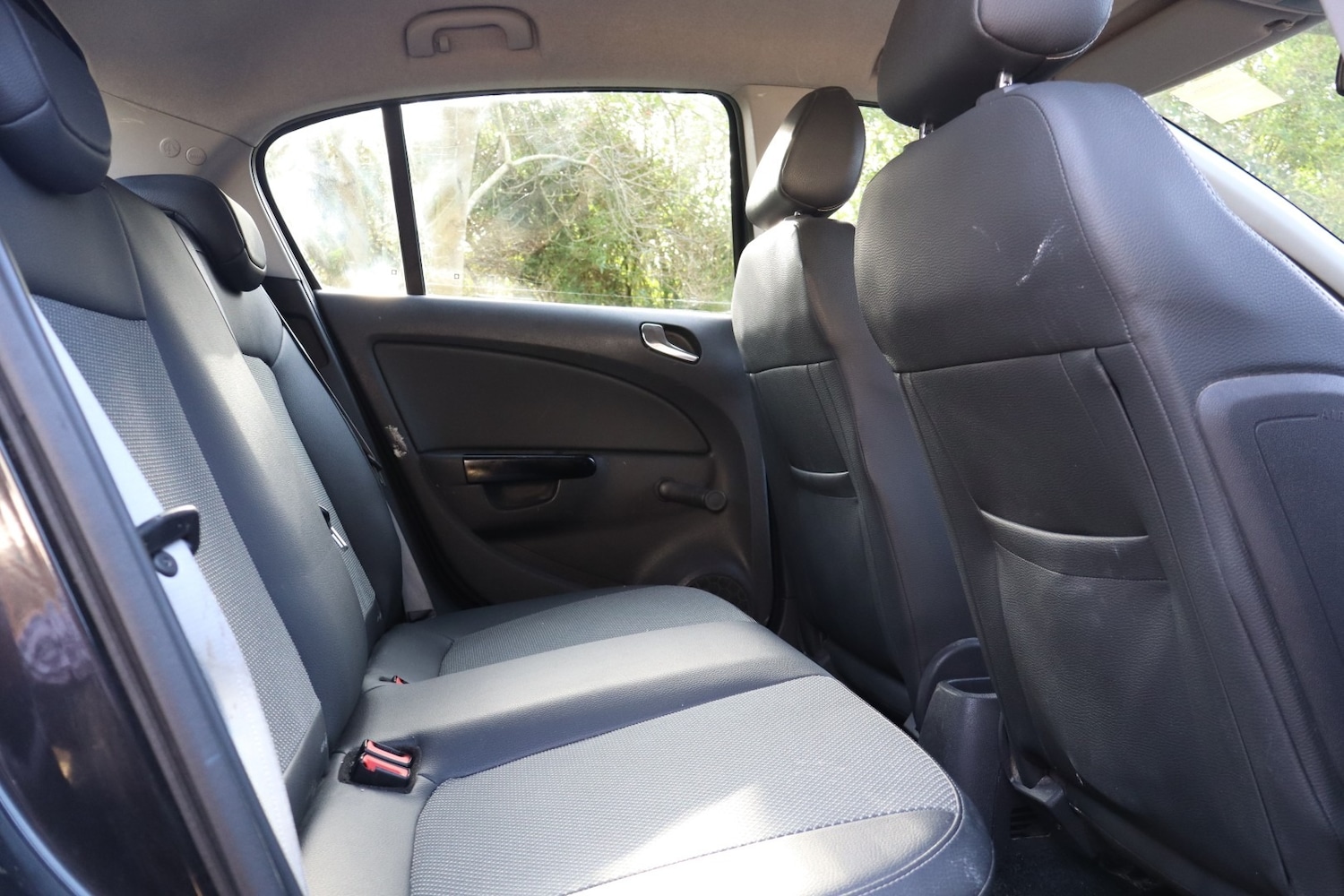 Used Vauxhall Corsa 2010 for sale - 77650030: Photo 14