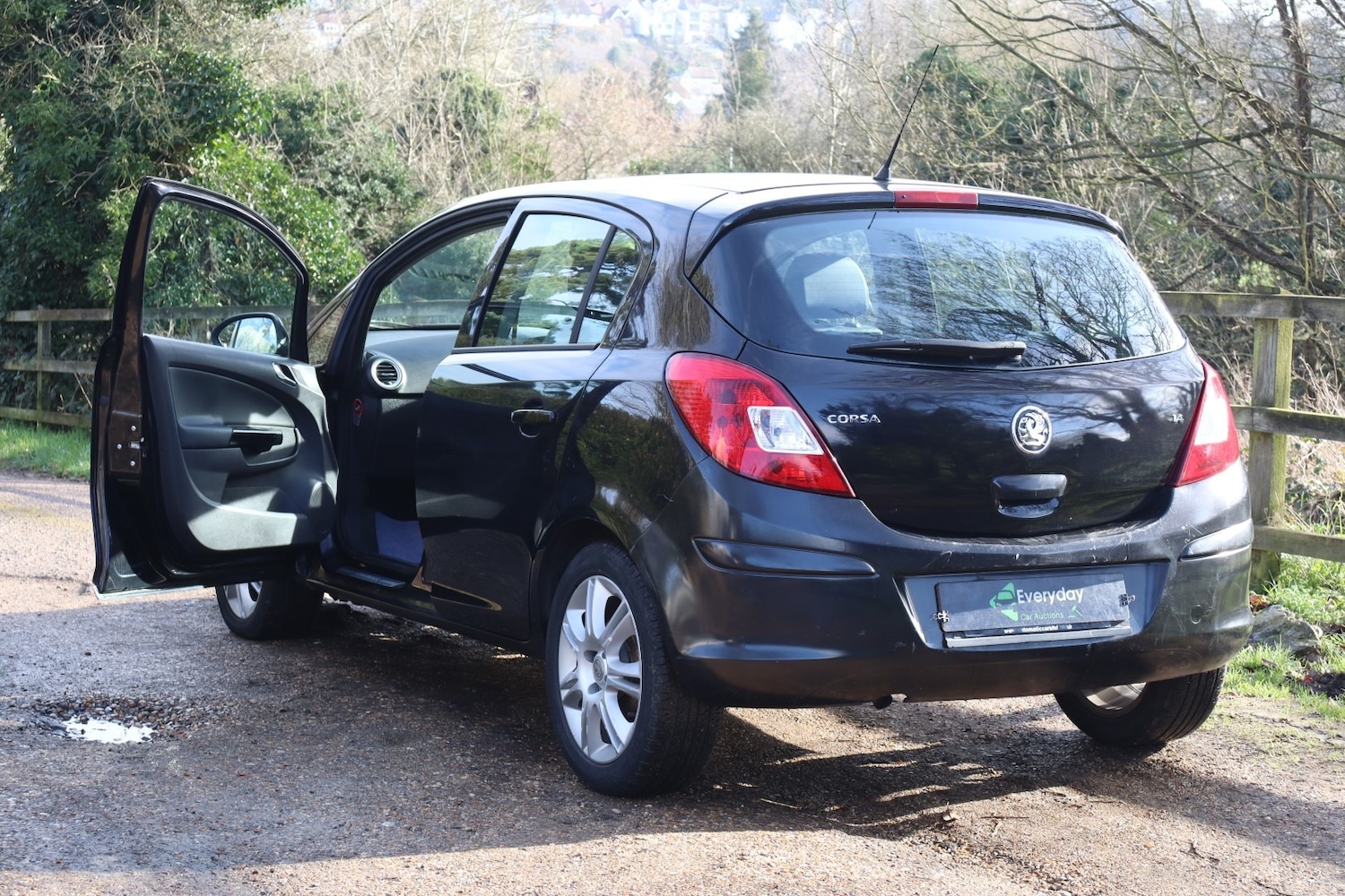 Used Vauxhall Corsa 2010 for sale - 77650030: Photo 24
