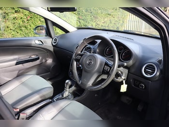 Used Vauxhall Corsa 2010 for sale - 77650030: Photo