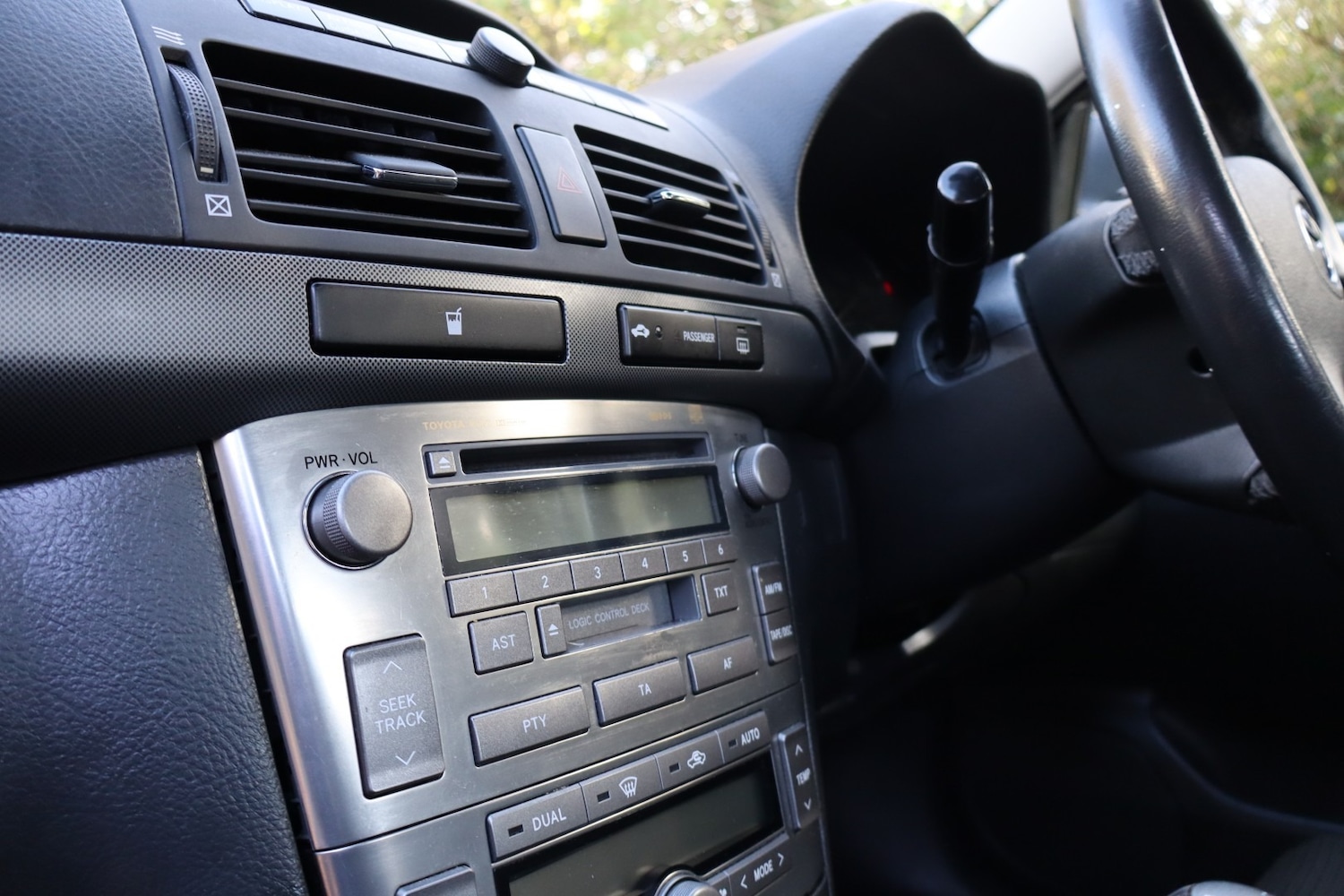 Used Toyota Avensis 2006 for sale - 76610817: Photo 14